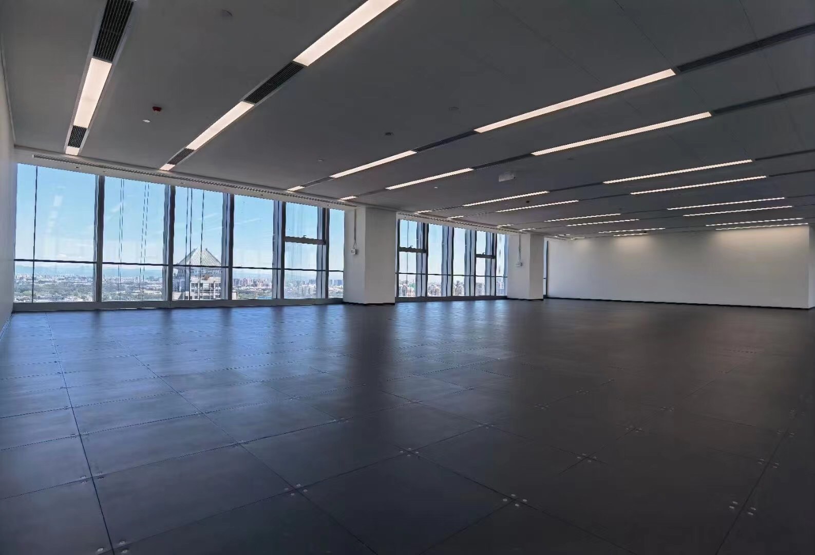 城建大厦  1200平米办公室 7元/天/平米